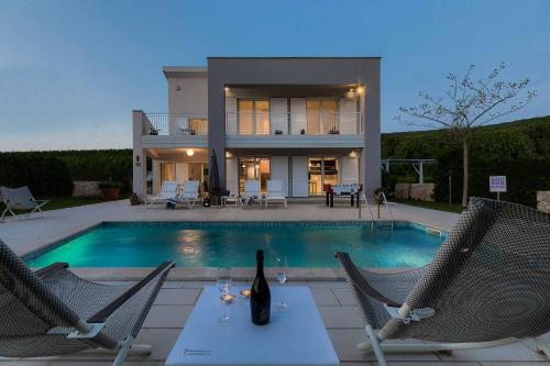 Villa White Pebble I – Photos 2