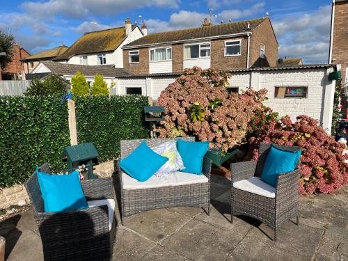Gallery image of Seaside 2 bedroom house with large garden in Rhyl