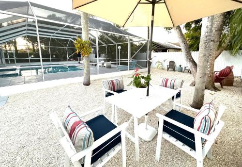 Bazén v ubytování Home in Miami nebo v jeho okolí