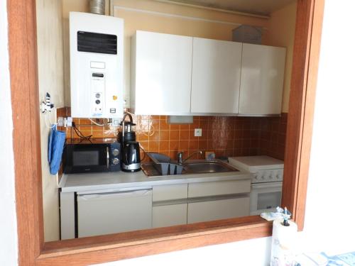 Dapur atau dapur kecil di Appartement Les Sables-d'Olonne, 1 pièce, 3 personnes - FR-1-92-774