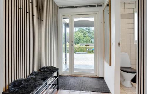 Fotografie z fotogalerie ubytování Cozy Home In Juelsminde With Sauna v destinaci Sønderby