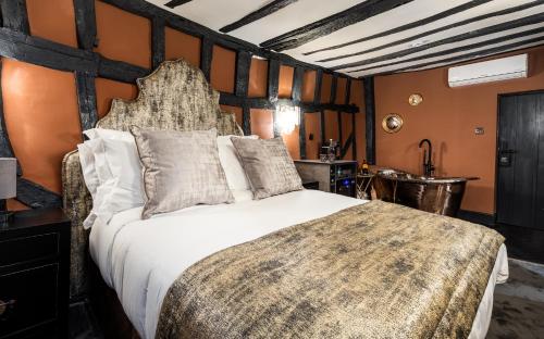 Gallery image of Funky Monk Hotel in Epping