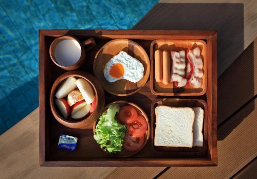 Еда / где поесть недалеко от отеля