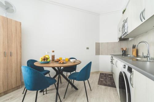 Kuchyňa alebo kuchynka v ubytovaní Home2Book Design Cool Center Apt Las Palmas