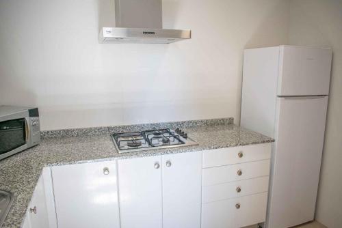 Dapur atau dapur kecil di Apartamentos Michel Angelo Benidorm