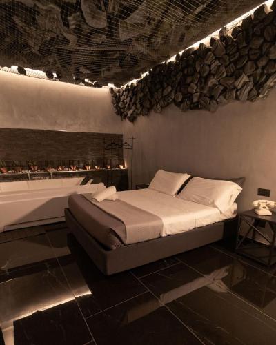 Ένα ή περισσότερα κρεβάτια σε δωμάτιο στο Meeting Hotel