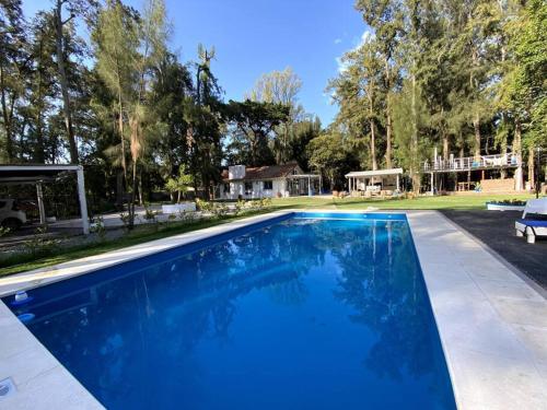 Casa Quinta Ingeniero Maschwitz con Pileta privada y parque privado