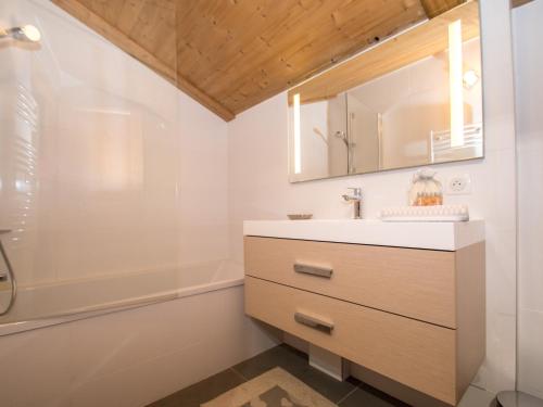 Chalet mitoyen aux pieds des pistes pour 6 pers., animaux admis, à Chamonix - FR-1-343-225 photo 3