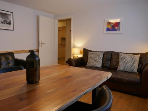 Apartment Chalet Desirée by Interhome