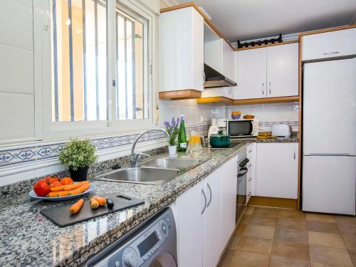 Apartment Luz del Mediterraneo-1 by Interhome