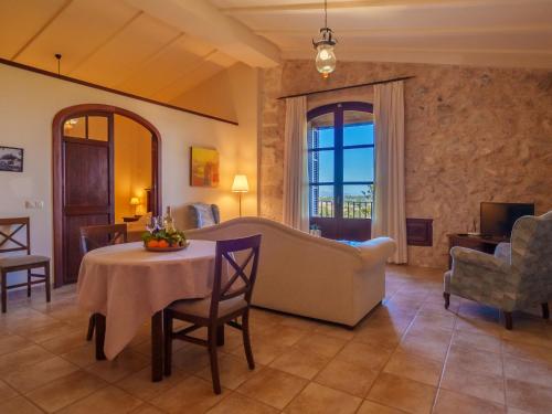 Fotografie z fotogalerie ubytování Apartment Agroturismo Roqueta-2 by Interhome v destinaci Maria de la Salut