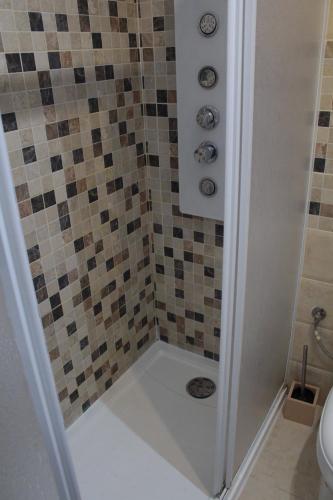 Bilik mandi di Simon beach house Los Cristianos