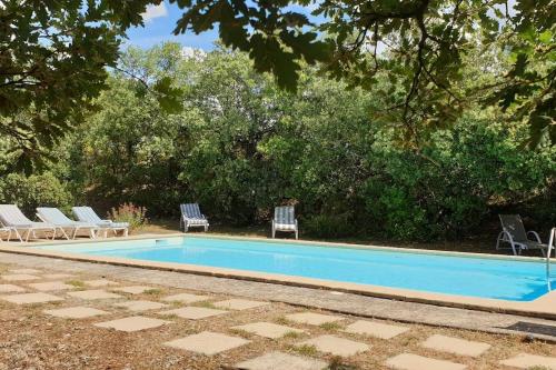 Πισίνα στο ή κοντά στο Maison de caractère dans Luberon avec piscine