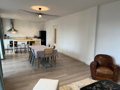 Kuchyňa alebo kuchynka v ubytovaní Appt Hyper Centre Le Touquet à 50 m de la plage
