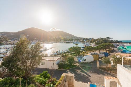 Gallery image of La casa sul porto in Ischia