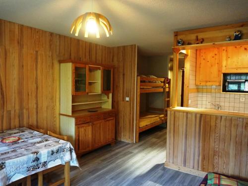 Photo de la galerie de l'établissement Studio cosy 27m² - 4 pers, au cœur de Merlette, proche pistes et commerces, animaux acceptés - FR-1-636-98, à Orcières