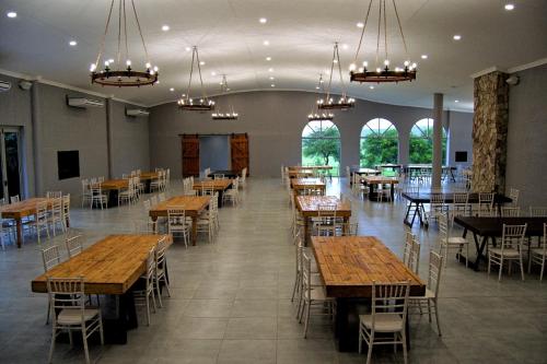Restoran atau tempat lain untuk makan di Grey Goose Game Lodge