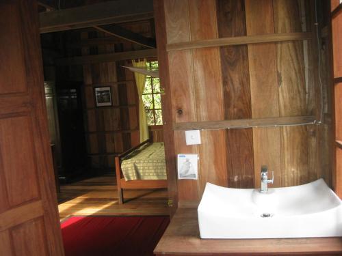 Kupatilo u objektu Arun Mekong Guesthouse