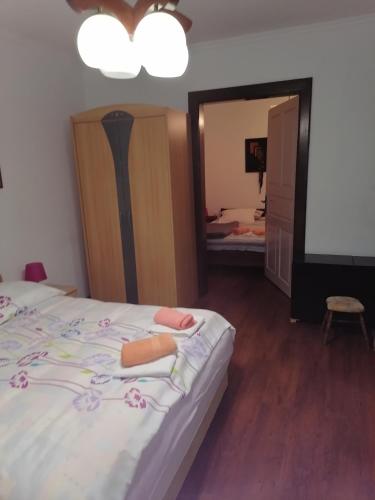 Postel nebo postele na pokoji v ubytování Apartman Anika