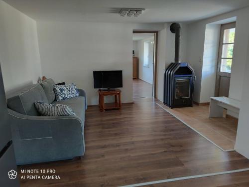Gallery image of Das Blaue Haus Guesthouse - Kovácshida in Kovácshida