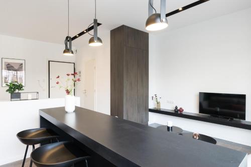 Voda Luxury Residence #501 - Acropolis View Rooftop