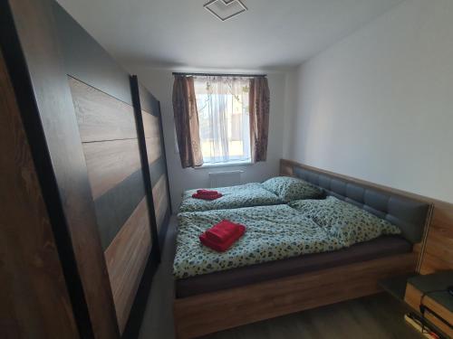 Posteľ alebo postele v izbe v ubytovaní Ubytovanie u Lili