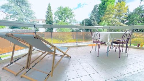 Voiron centre, grande terrasse, parking, calme