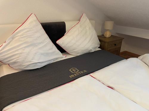 Кровать или кровати в номере Prestige Apartment Teslic II
