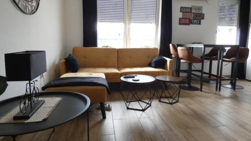 Televízia a/alebo spoločenská miestnosť v ubytovaní Skyloft Zagreb