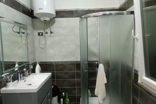 Ένα μπάνιο στο Seaview Haven - Golem, Albania