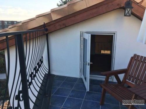 Balkón nebo terasa v ubytování Bandi House