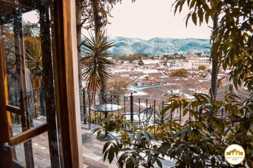 منظر الجبل العام أو منظر الجبل من الشقة