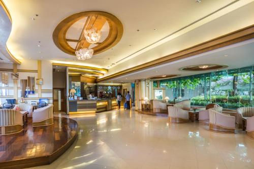 Zona de hol sau recepție la Asia Airport Hotel