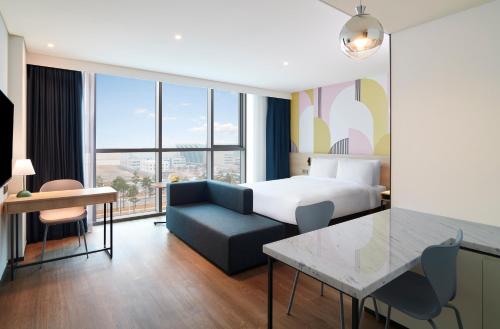 Zona d'estar a ibis Styles Ambassador Incheon Airport T2