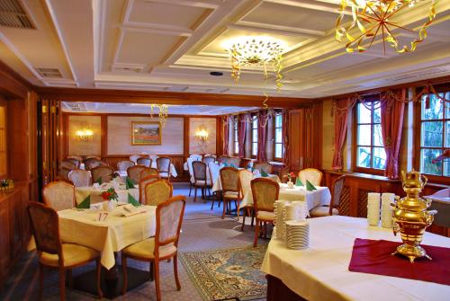 Ресторант или друго място за хранене в Hotel Tauplitzerhof