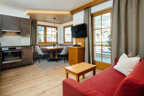 Hotel Garni am Sonnbergにあるキッチンまたは簡易キッチン