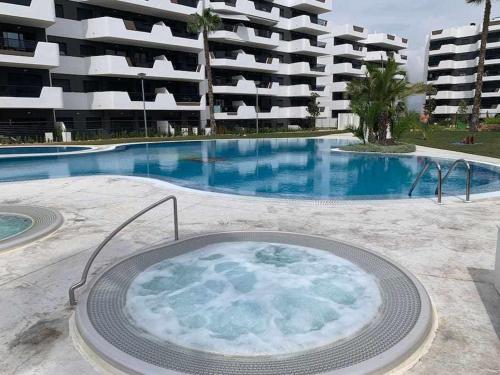 Moderno apartamento a 500 m de la playa, Arenales del Sol ...