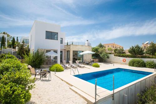 Φωτογραφία από το άλμπουμ του Villa Latchi Thea στο Νέο Χωριό