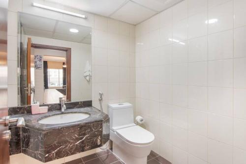 Lovely apartment that sleeps 8!