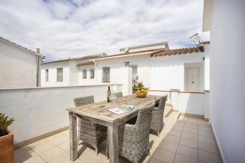 Patio alebo iná vonkajšia časť ubytovania 1001 Apartamento para 4 personas by homeselectspain