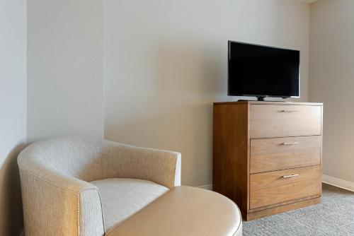 Staybridge Suites Orlando Royale Parc Suites, an IHG Hotel Image