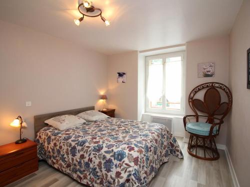 Postel nebo postele na pokoji v ubytování T2 central proche thermes avec wifi - FR-1-608-183