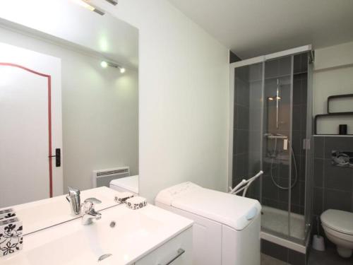 Koupelna v ubytování T2 central proche thermes avec wifi - FR-1-608-183