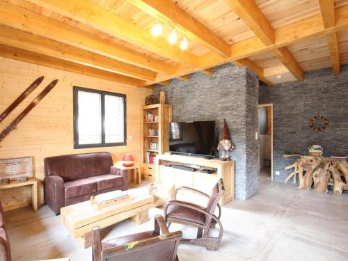 Le Mont-Dore: Splendide Chalet 5 Chambres avec Terrasse, Garage Double, et WiFi - FR-1-608-188
