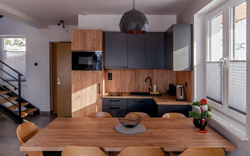 Η κουζίνα ή μικρή κουζίνα στο Tatra Twin House
