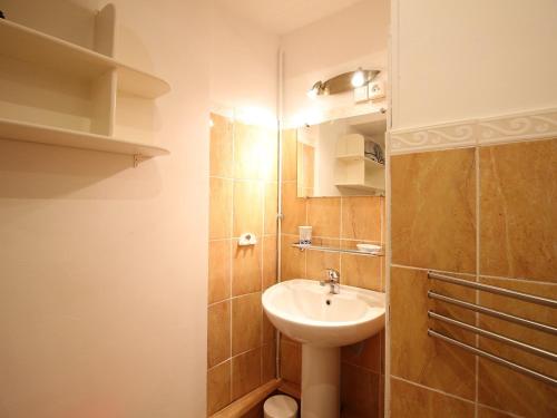 Koupelna v ubytování T2 agréable au Mont-Dore avec Wifi - FR-1-608-197