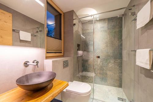 Koupelna v ubytování Saas-Fee stylish ski apartment