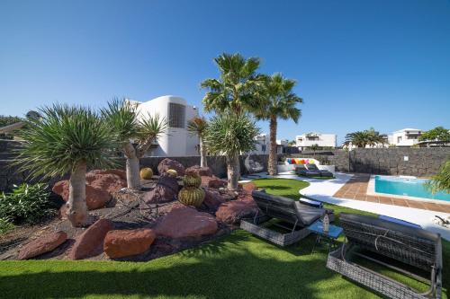 Beautiful Lanzarote Villa 3 Bedrooms Villa Irlanda Private Pool & Only 400M From The Sea Playa Blanca