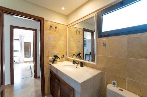 Beautiful Lanzarote Villa 3 Bedrooms Villa Irlanda Private Pool & Only 400M From The Sea Playa Blanca