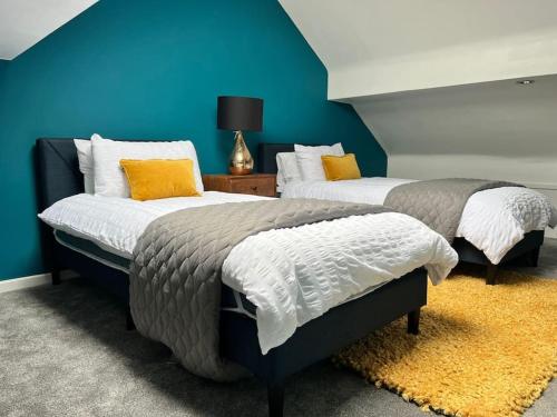 Voodi või voodid majutusasutuse Hidden Gem w/ parking Short walk to Pleasure Beach toas